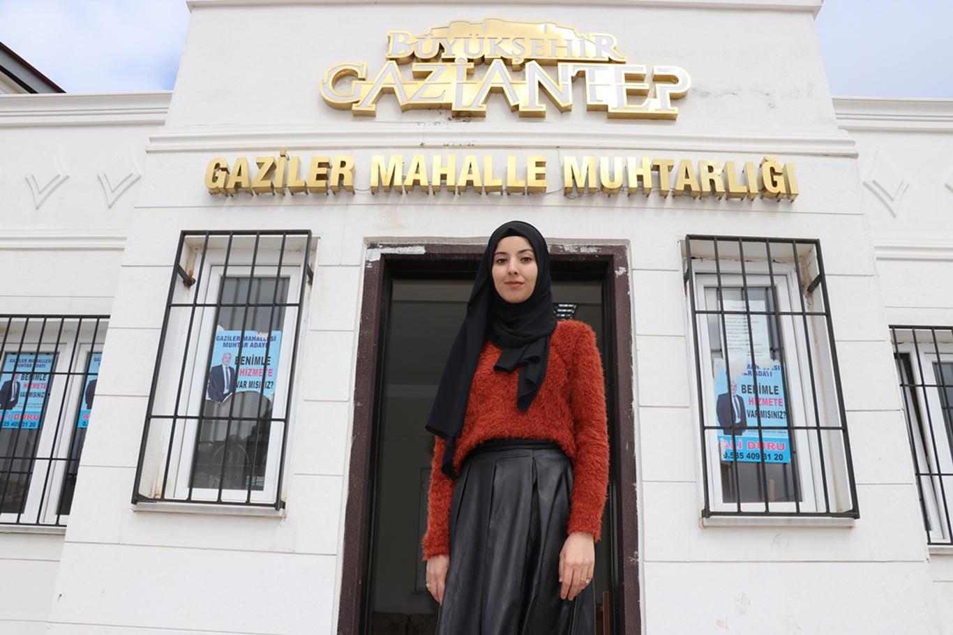Türkiye'nin en genç kadın muhtarı oldu Türkiye'nin en genç kadın muhtarı oldu